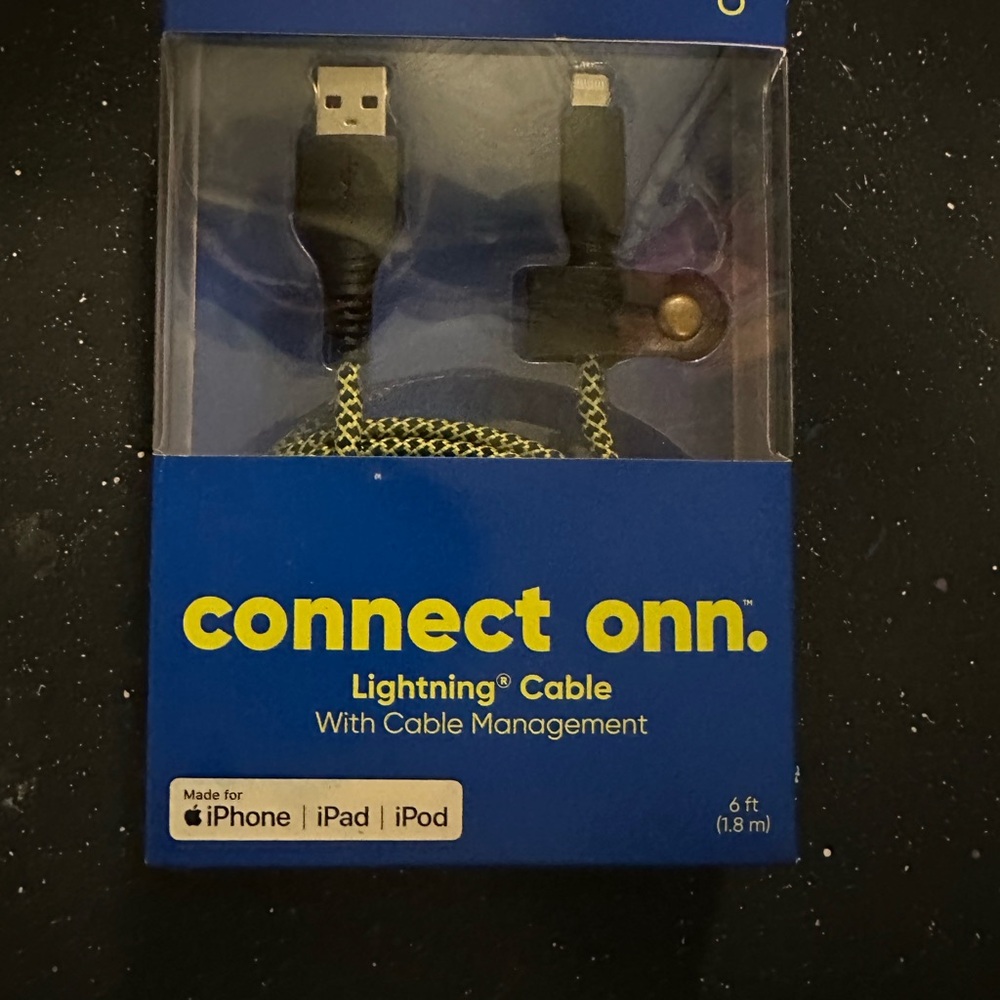On Running Lightning Cable - Black and Gold